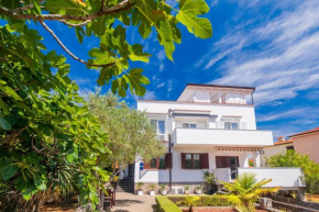 Brand new apartments Viktorija just 250m from the beach!